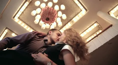 Kiss during dance 库存影片 12292927