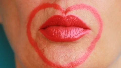 Kiss with heart Stock Footage 65341268