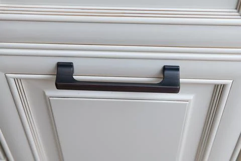Kitchen cabinet handle 스톡 사진