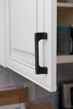 Kitchen cabinet handles 库存照片