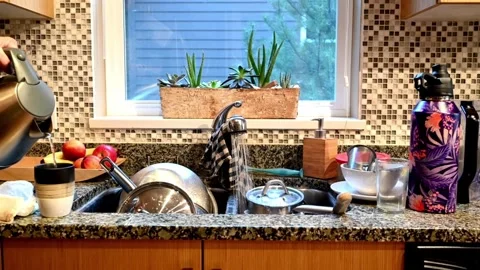 Kitchen-Hot-Water-Being-Poured Stock Footage 316830095
