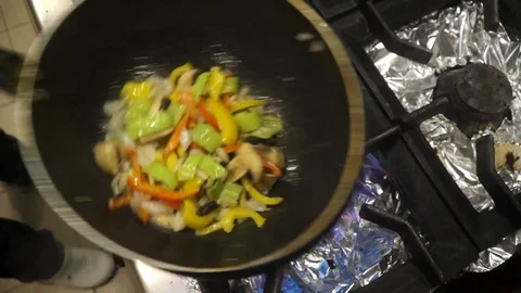 Kitchen sounds 動画素材 122200421