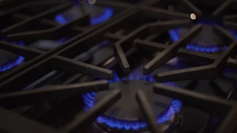 Kitchen Stove Fire Видео 80326810