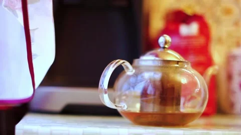 Kitchen table in motion Stock Footage 68084513