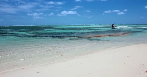 Kite boarding, jump over the camera. Video stock 51878406