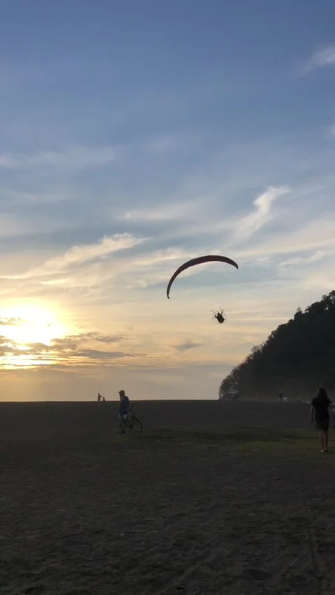 Kite gliding Jaco Beach Costa Rica Stock Footage 196848739
