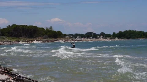 Kite surfer close to the beach 動画素材 51380879
