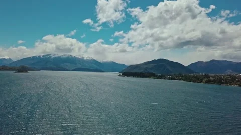 Kite Surfer Two - Drone footage of Lake Wanaka with Kite Surfer Vídeo Stock 130795606