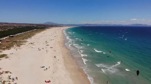 Kite Surfers 動画素材 132820547