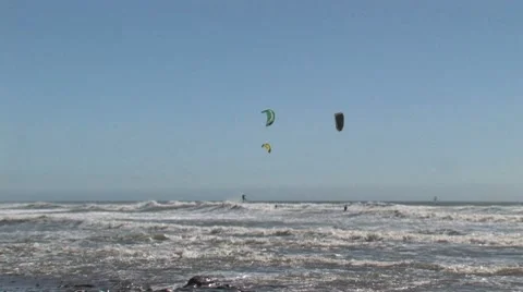 Kite surfers. Wide angle Stock Footage 8657075