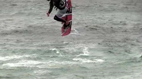 Kitesurfer MCU does a 180 degree turn Video stock 55015072