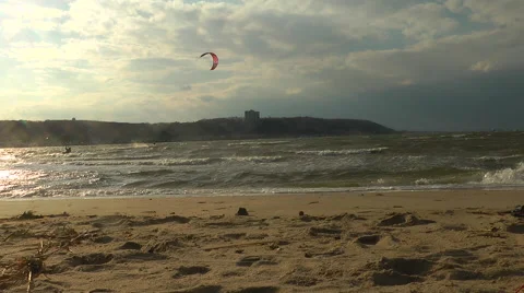 Kitesurfing on the beach, Sandy HOOK area Video stock 56462110