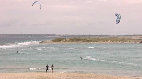 Kitesurfing Stockbeeldmateriaal 8944868