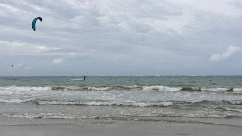 Kitesurfing Stockbeeldmateriaal 100974534