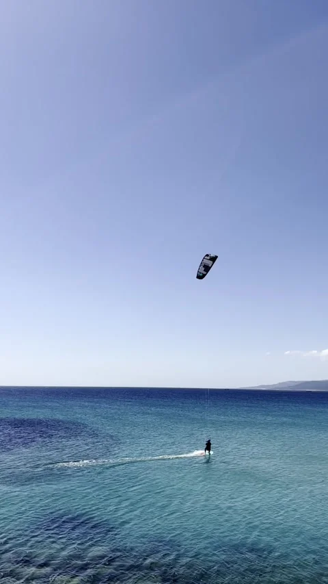 Kitesurfing. vertical video Stockbeeldmateriaal 275084739