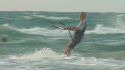 Kitesurfing26 Video stock 20992347