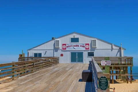 Kitty Hawk Pier in Kitty Hawk, Bodie Island, Outer Banks, North Carolina, USA Stock Photos