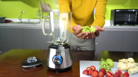 Kiwi in a blender Stock Footage 135515328