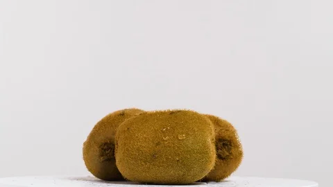 Kiwi fruits Stock Footage 101944171