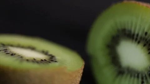 Kiwi Halves Still Image Closeup 動画素材 99163615