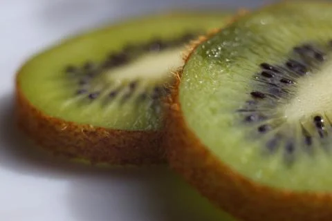 Kiwi in a section Foto stock