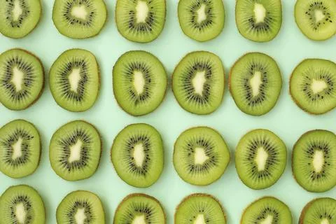Kiwi slices Stock Photos
