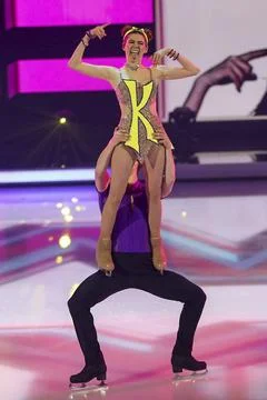  Klaudia mit K und Sevan Lerche auf dem Eis bei der Sat.1 Promi Liveshow D... Stock Photos