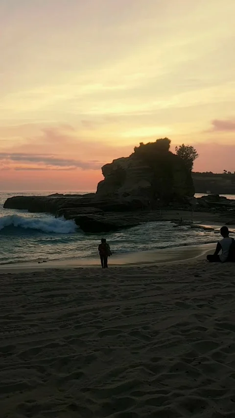 Klayar beach sunset Stock Footage 169673007