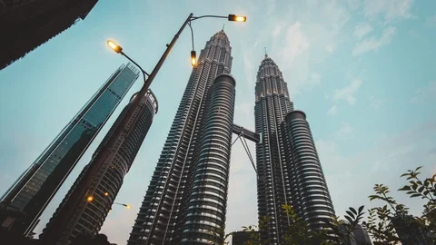KLCC timelaps from below Video stock 105019188
