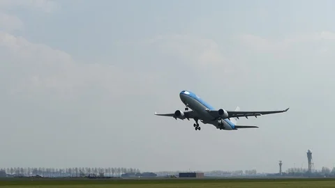 KLM aircraft taking off 動画素材 106288611
