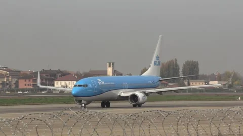 KLM Boeing 737-800 (PH-BXC) "Korhoen/Grouse" Taxxi at Milano Linate Airport Stock Footage 229966906