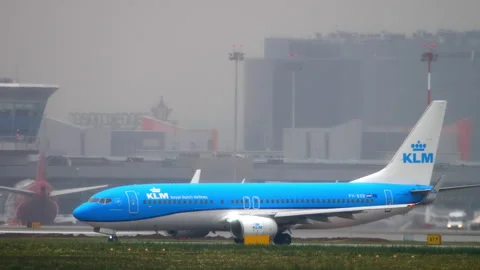 KLM Boeing 737-800 PH-BXB taxiing at Sheremetyevo Airport Stock Footage 337668674