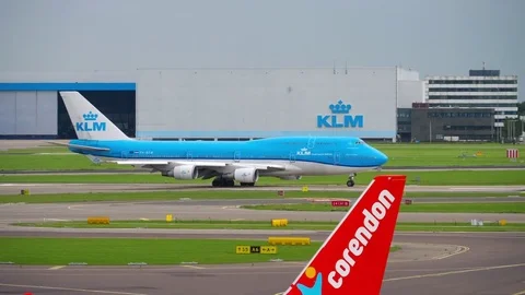 KLM Boeing 747 departure Stock Footage