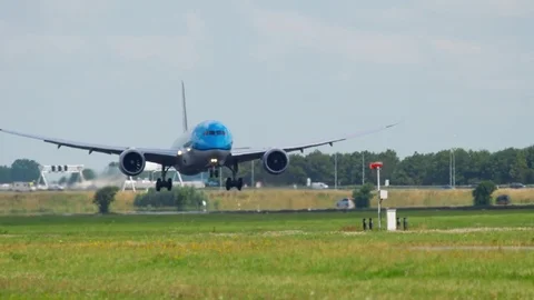 KLM Dreamliner landing Stock Footage 82935002