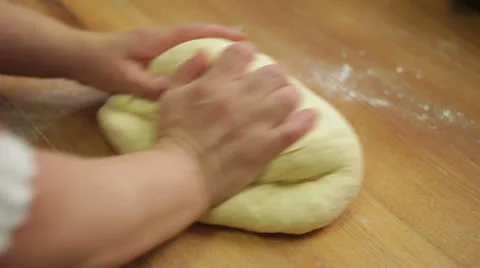 Knead the dough 스톡 동영상 25184085