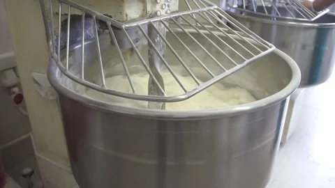 Knead the dough in the mixer Stock-Footage 81283682