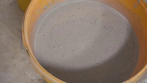 Knead plaster solution 動画素材 73098642