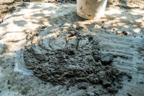 Kneading of cement for construction, solution preparation Stock-Fotos