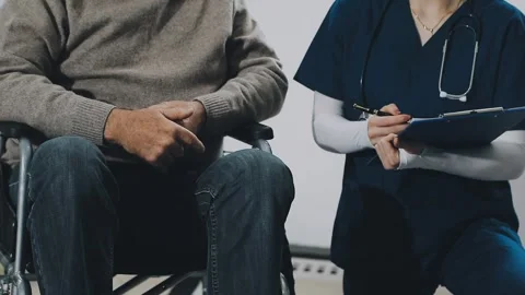Knee model showing the process of osteoarthritis and knee arthroplasty, doc.. Stock Footage 314212340