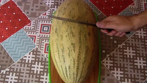 Knife cut yellow melon timelaps 库存影片 81850300