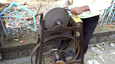 Knife sharpener Stock Footage 40431357