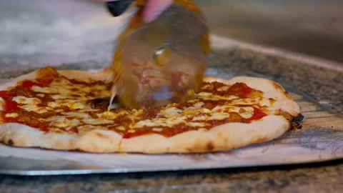 Knife wheel for cutting pizza. Prepare fresh Italian food. Video stock 159339893