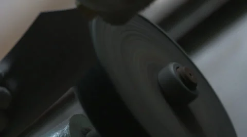 Knife whetting with a sharpening tool - without sparkles 動画素材 62788926