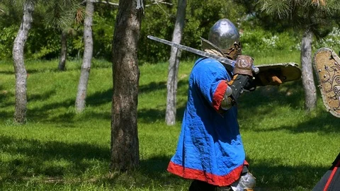 The knight conducts a series of attacks in the weak points of his upt. Stock-Footage 122079764