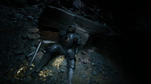 Knight found dead in cave with treasure scattered nearby at twilight Vídeo Stock 307284662