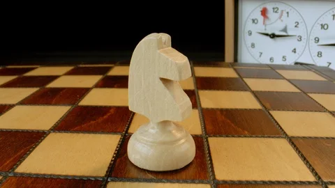 Knight on rotating chess board Video stock 112048853