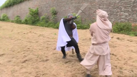 Knight Templar and Arab warriors battle Stock Footage 140599112