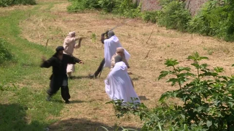 Knight Templar and Arab warriors battle Stock Footage 140599261
