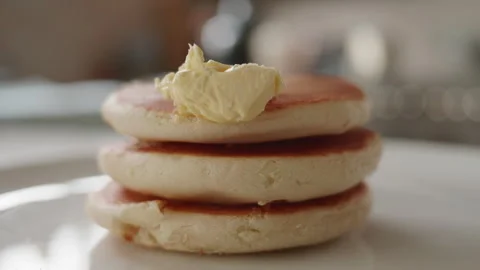Knob of Butter on Pancakes Stockbeeldmateriaal 328872514