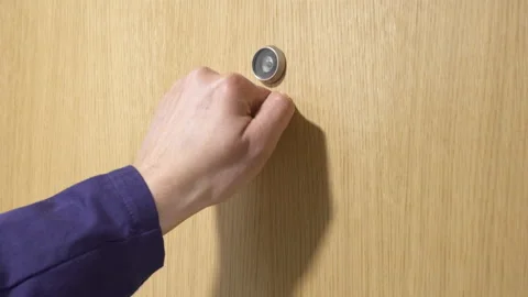 Knocking the wooden door Stock-Footage 234290675